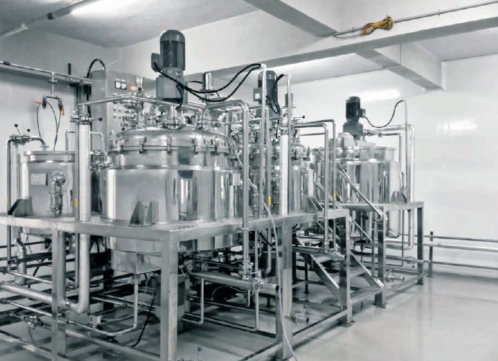 Mixing Tanks for the Chemical Industry